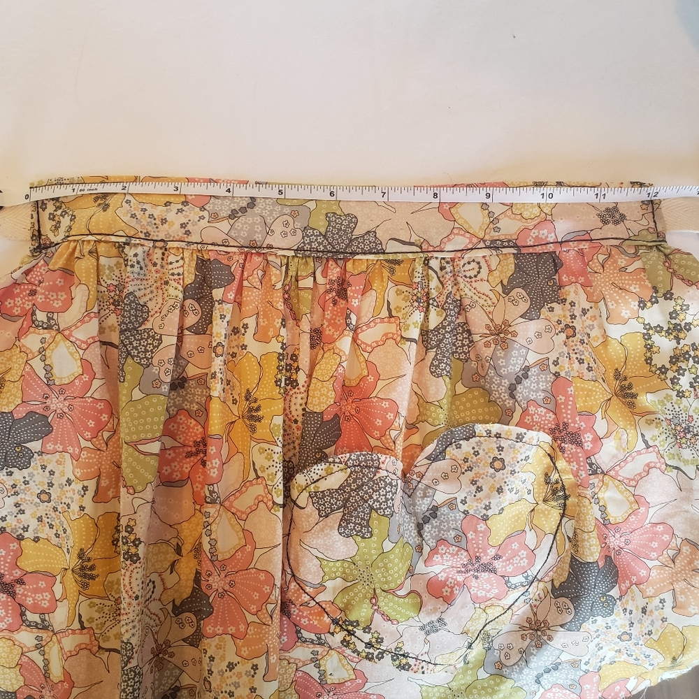 Vintage 1960's Flower Sack Apron - Picture 12 of 15